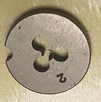 Плашка метрическая М2х0,4мм., стандартный шаг, правая резьба