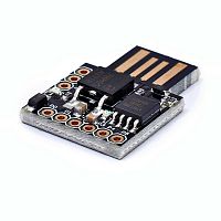 -Поддержка Arduino IDE 1.0 и более поздних (OS X, Windows и Linux)
    -Питание от USB или внешнего источника - 5 В или 7-35 V (автоматический выбор)
    -Регулятор на 5В 500мА
    -Встроенный USB
    -6 портов ввода / вывода (2 используются для USB, только если ваша программа активно общается по USB, в противном случае вы можете использовать все 6, даже если вы программируете с помощью USB)
    -8KB флэш-памяти (около 6КБ с загрузчиком)
    -I²C и SPI интерфейс
    -PWM на 3 вывода (больше ШИМ выходов можно обеспечить программным способом)
    -сделан на базе ATtiny85-20SU микроконтроллера Digispark Kickstarter Common USB Development Board For ATTINY85 Arduino